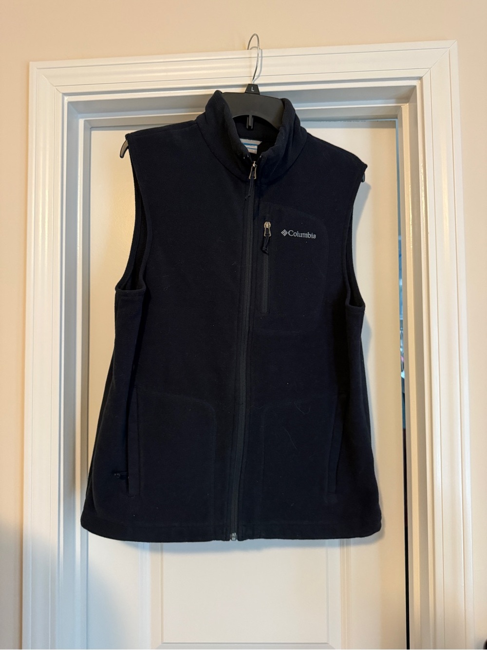 Columbia Black Fleece Vest with Zip Front